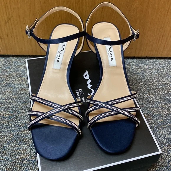 BRAND NEW IN BOX Women’s Size 7.5 Nina Evening Heeled Sandals! Bobby by Nina! 😍 - Picture 5 of 6